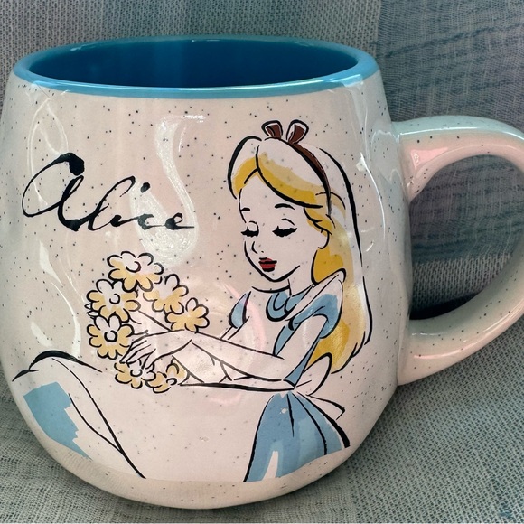 DISNEY ALICE IN WONDERLAND COFFEE MUG W/PLAYING CARDS, MAD HATTER , TEACUPS - Picture 4 of 14